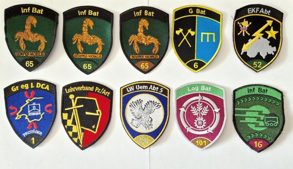 Bild von Armee 21 Badge Sammlung OHNE Klett. Bestehend aus 10 Stück verschiedenen Abzeichen